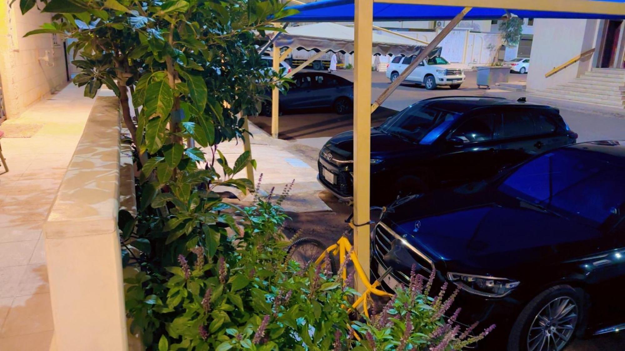 دار ورد قريب للحرم Lägenhet Medina Exteriör bild